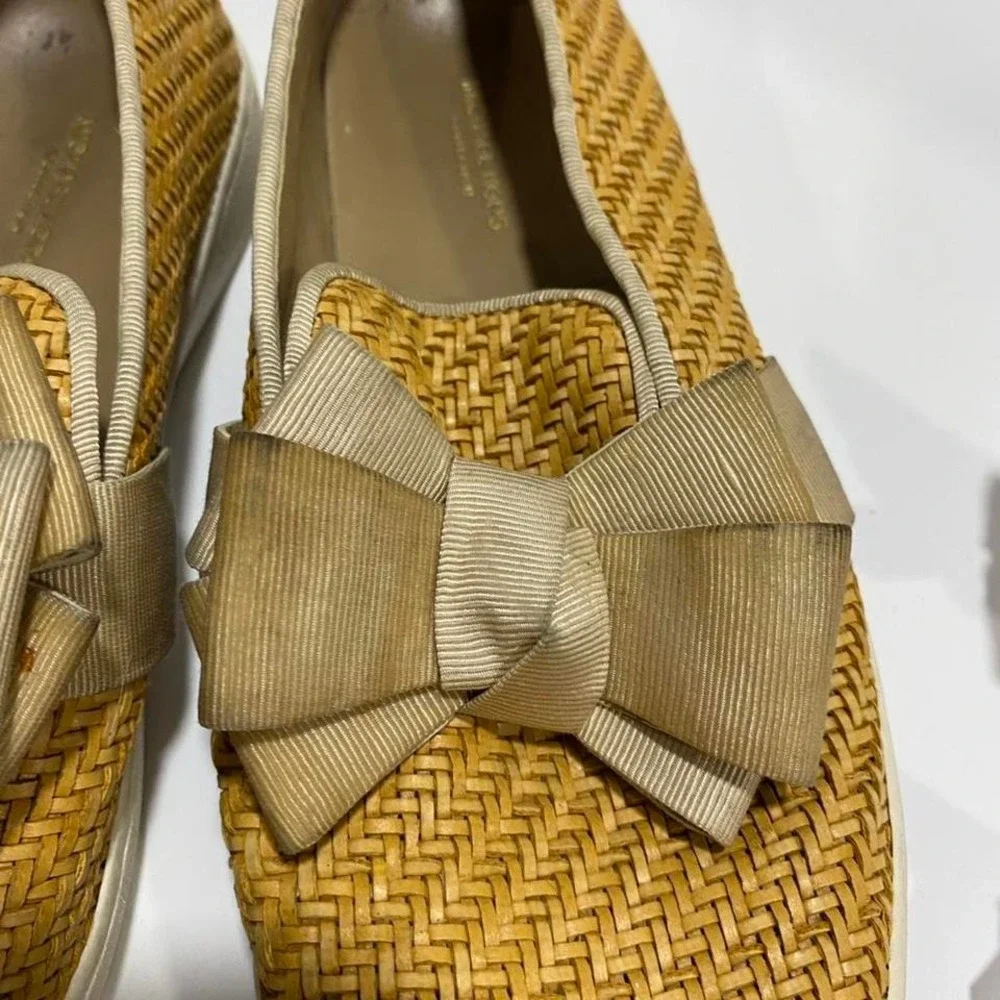 Michael Kors Tan and cream woven bow slip on shoes sneaker women 6.5. SKU486